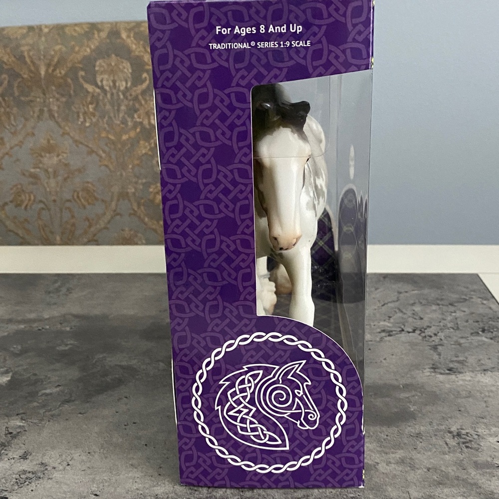 Breyer Matte Benelli Breyerfest 2020 Store Special NIB - Picture 4 of 12